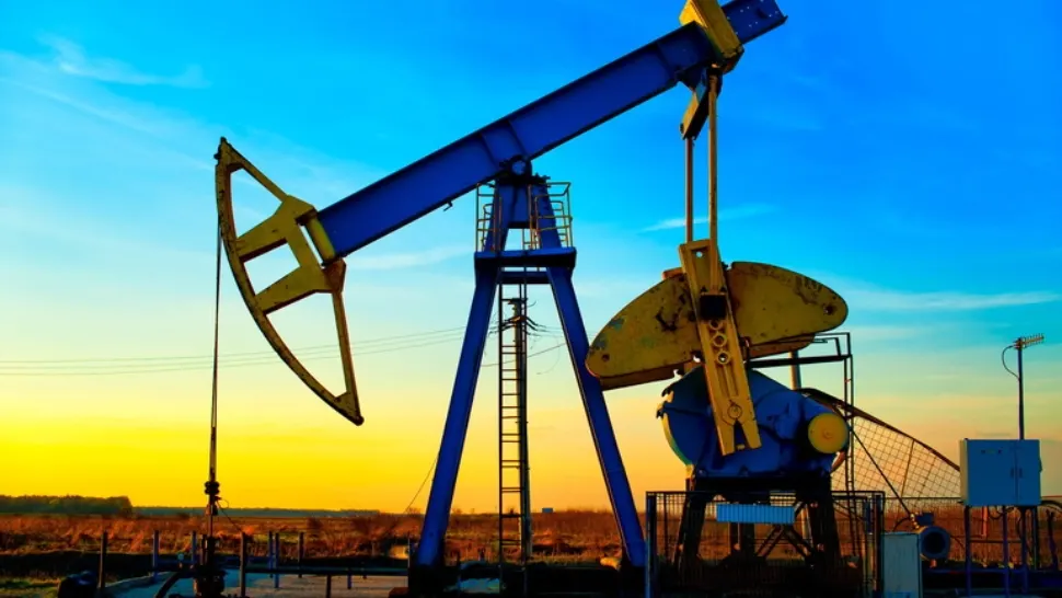 Armistițiul temporar calmează piețele. Petrolul se ieftinește puternic: este cea mai mare scădere din ultimii 6 ani