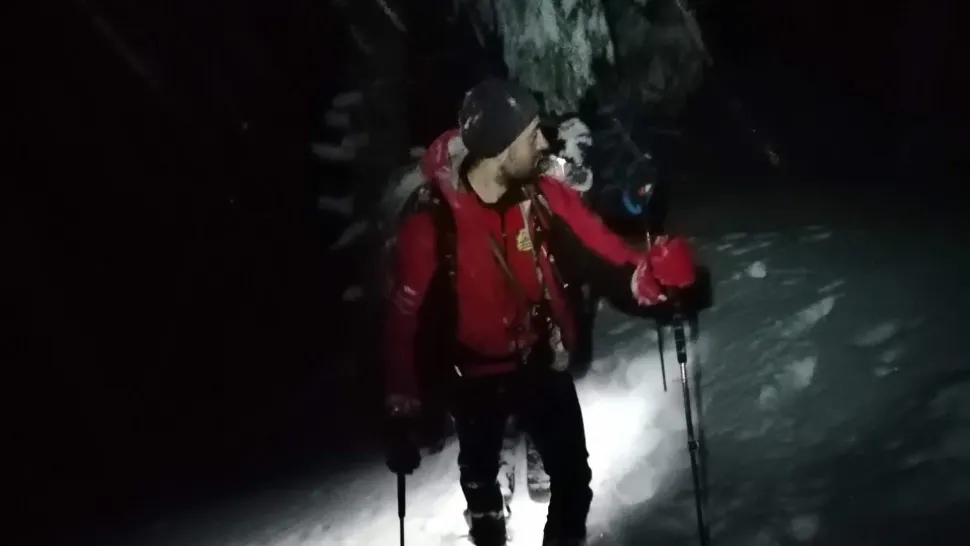 Salvamont, intervenții pe bandă rulantă în 24 de ore. Un turist a fost găsit fără viață
