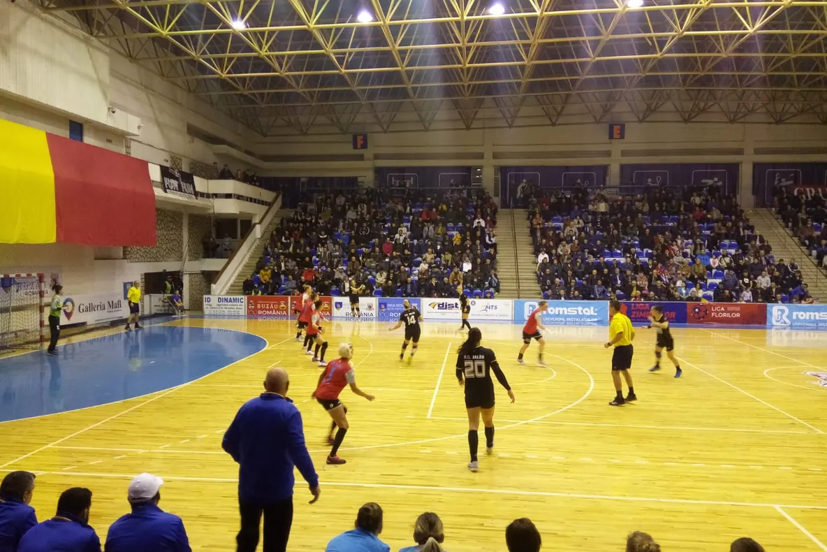 Debut de an infernal, pentru handbalistele buzoiene