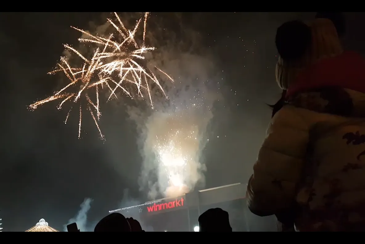 Video | Revelion  grandios în Piața Dacia. Buzoienii au petrecut pînă dimineața