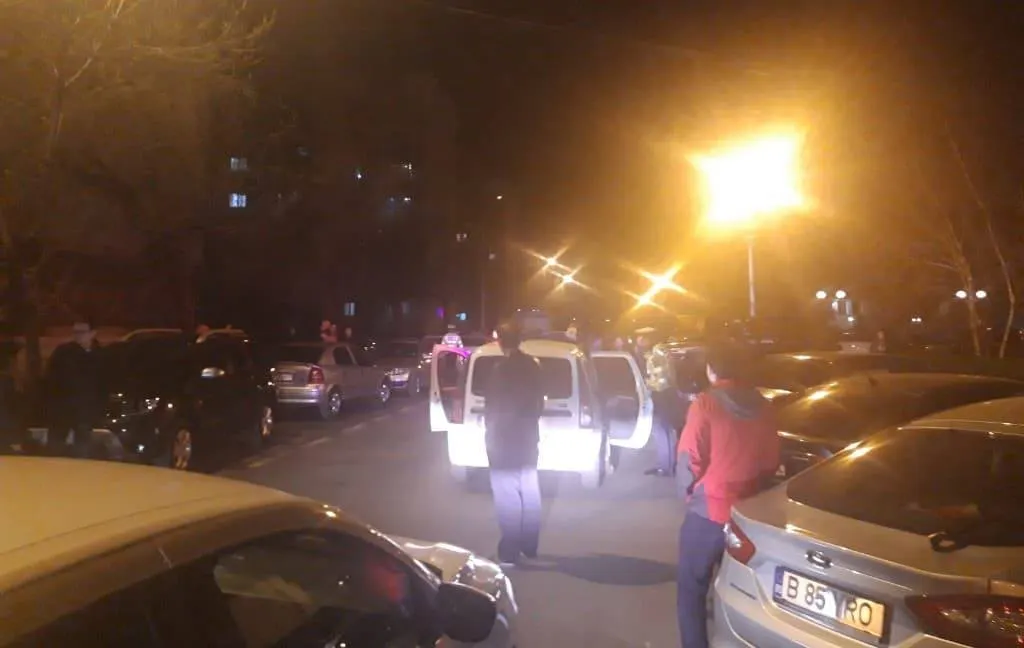 Un șofer începător a lovit mai multe mașini, în zona Sala Sporturilor