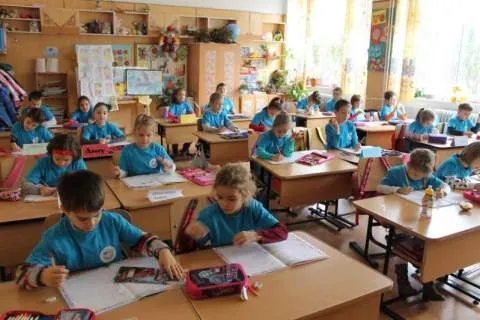 Începând de astăzi se dă starul etapei I de înscriere a copiilor în învățământul primar