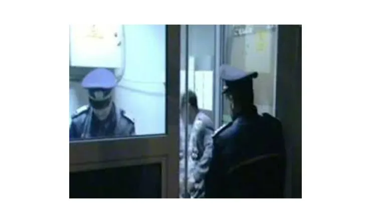 Paznicii, prinși pe picior greșit de către polițiști. Au fost aplicate 20 de amenzi