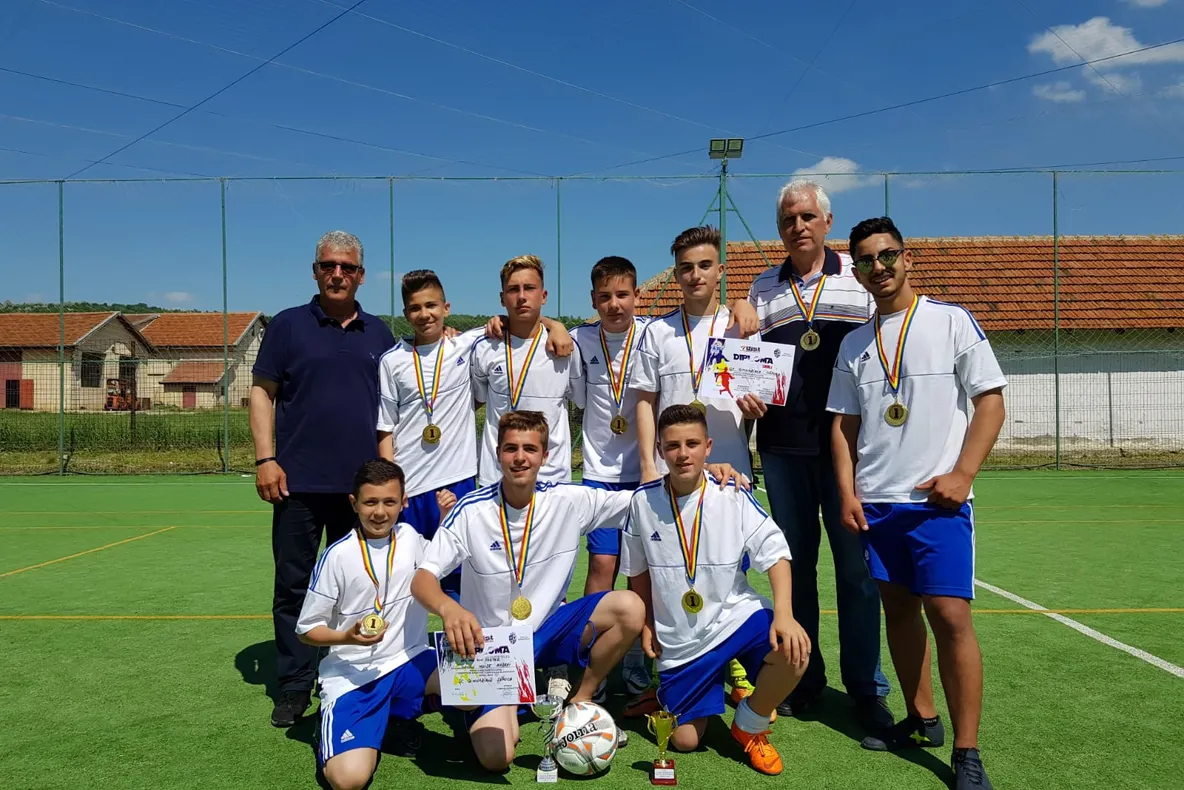 Eveniment sportiv la Cernătești. Cupa Valea Slănicului a adunat zeci de copii și sute de spectatori