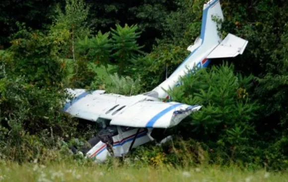 Avion de mici dimensiuni, prăbușit la Nehoiu. Două persoane sunt decedate