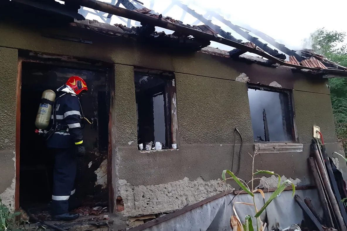 Fetiță de 8 ani dispărută fără urmă. Polițiștii, în alertă