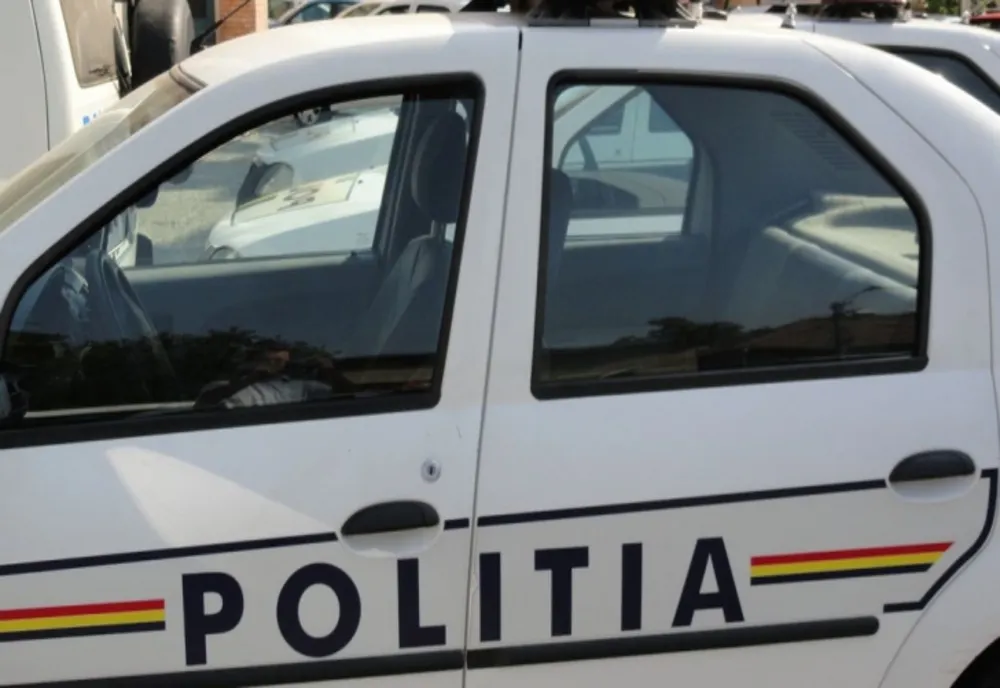 Percheziții la persoane bănuite de evaziune cu mașini second hand