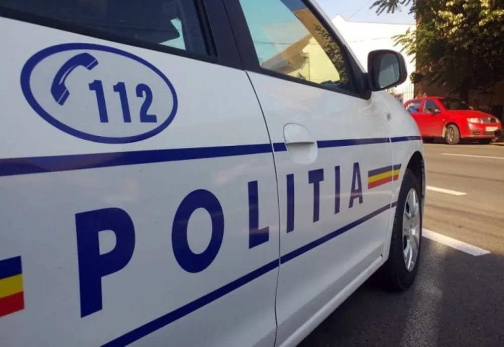 Accident, la Costești. Trei persoane sunt rănite