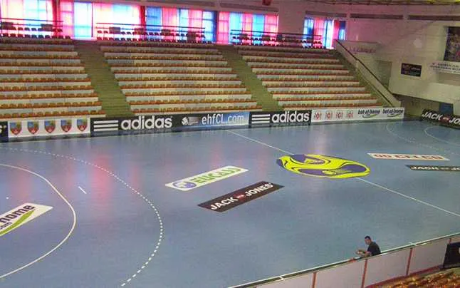 Vânzarea de bilete suspendată, la meciul Gloria-Minaur