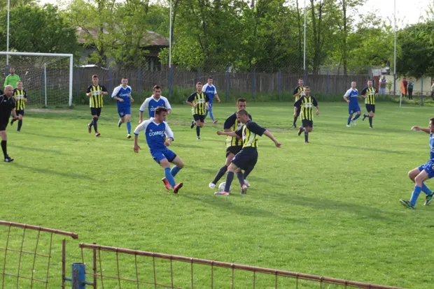 Fotbalul mic se întoarce