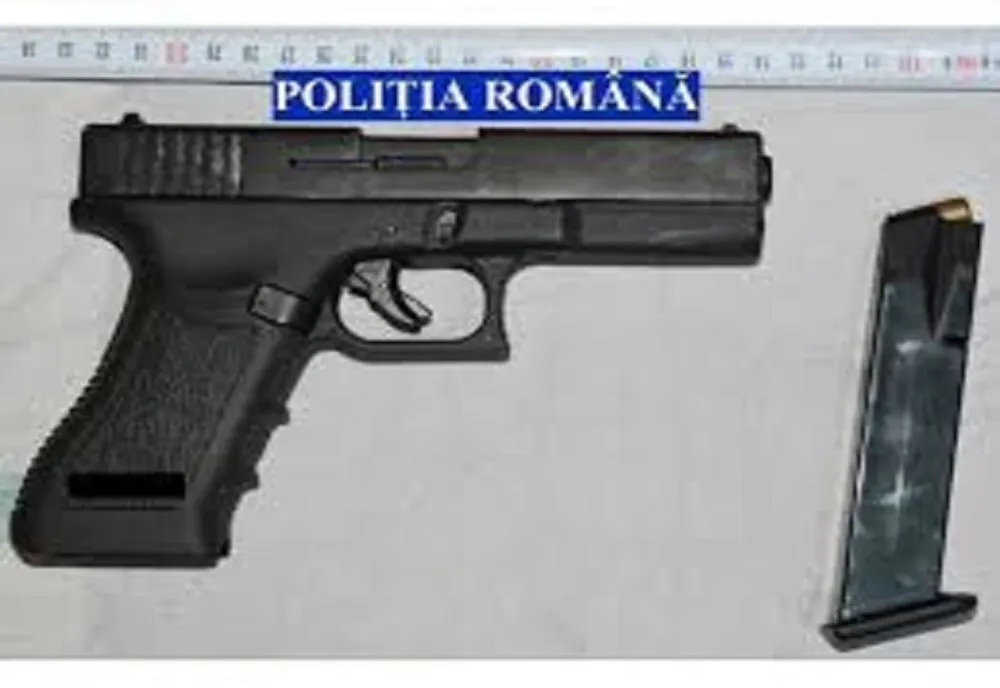 Muniţii deţinute ilegal, ridicate în urma percheziţiilor efectuate de poliţiştii biroului Biroului Arme, Explozivi, Substanţe Periculoase