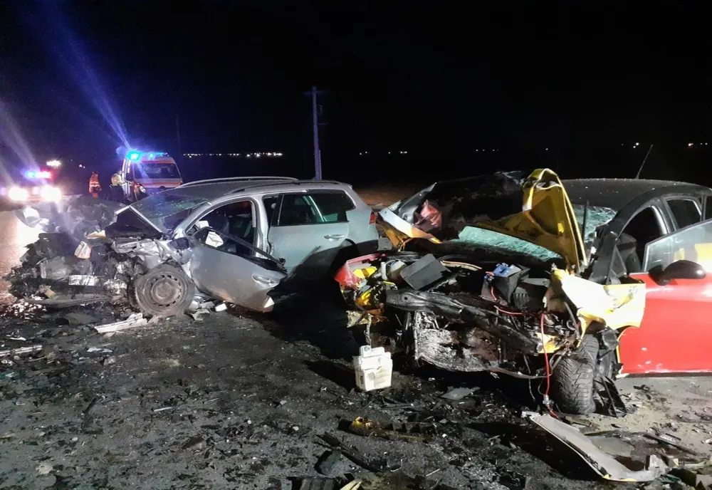 Galerie foto: Doi buzoieni implicați într-un grav accident rutier la ieșirea din Urziceni