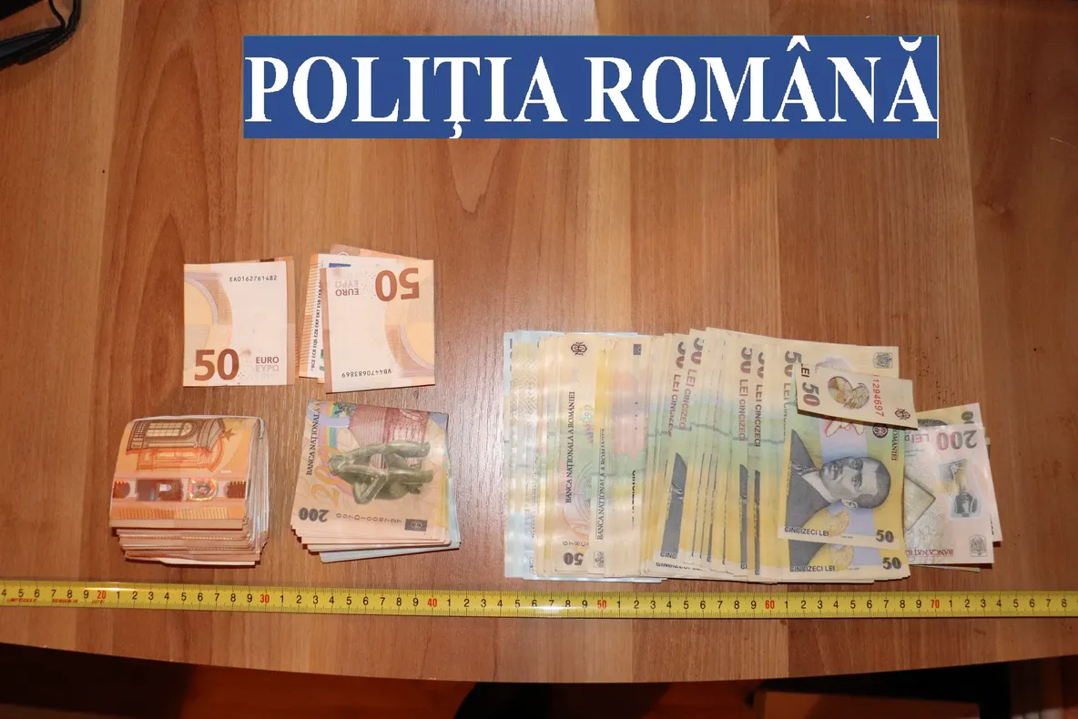 Video: Percheziții la persoane bănuite de tâlhărie, camătă și șantaj