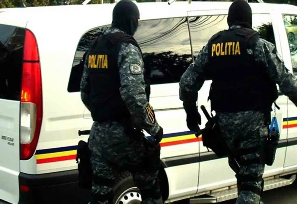 Două percheziții domiciliare în județul Buzău într-un dosar de proxenetism