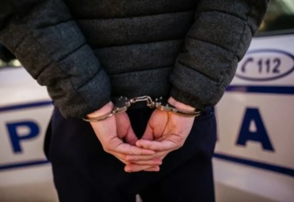 Urmărit național pentru că se sustrăgea de la executarea unei pedepse cu închisoarea