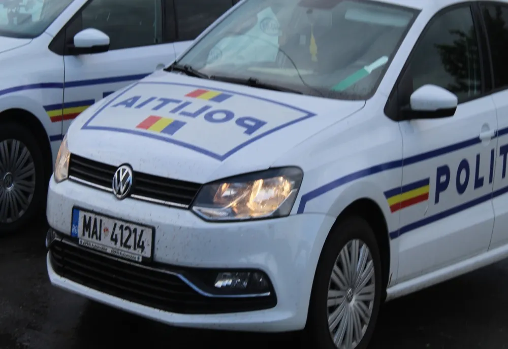 Un bătrân de 82 de ani și-a însușit portofelul pierdut de o bătrână de 82 de ani