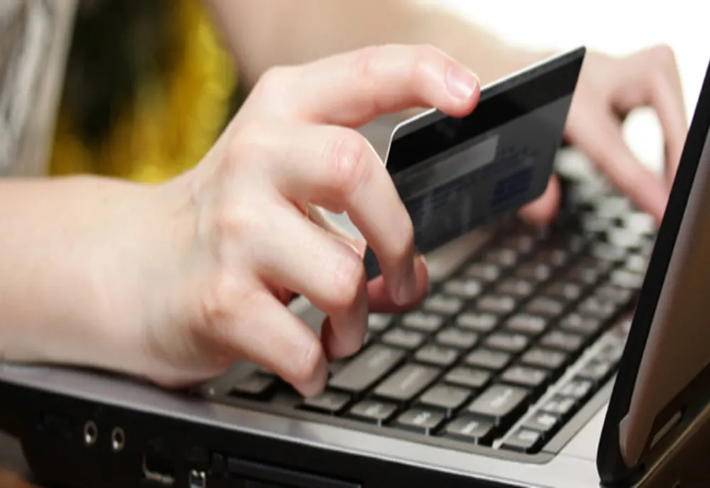 Învață să faci cumpărături online fără riscuri!