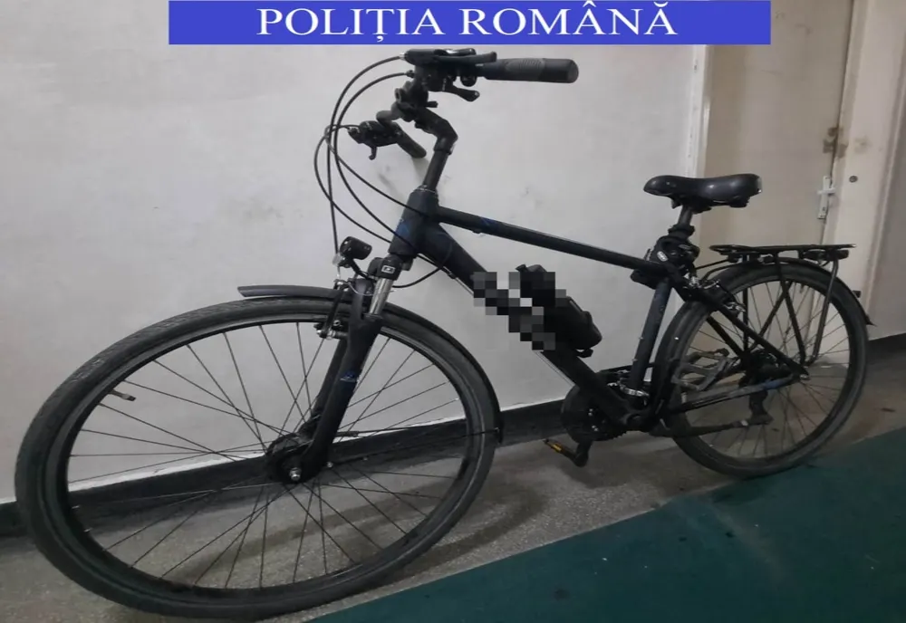 Bicicletă restituită de poliţişti proprietarului, înainte ca acesta să observe lipsa acesteia