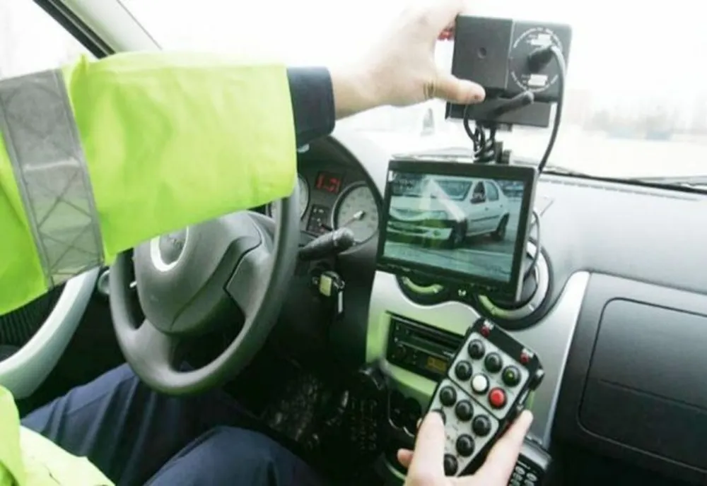 Înregistrată de radar cu 141 km/h în localitate