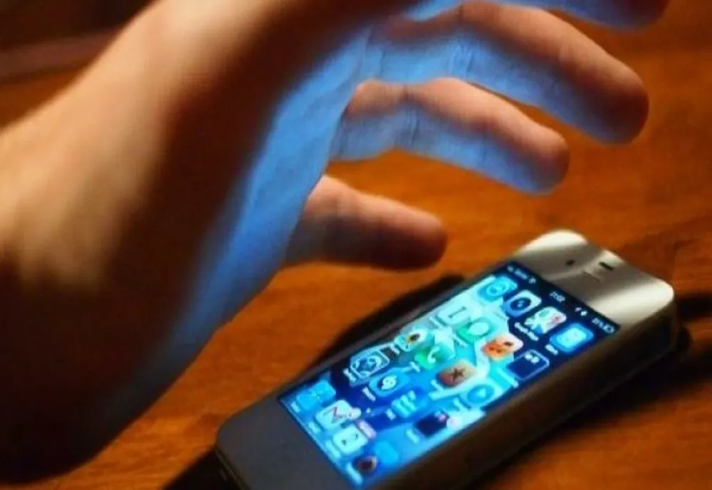 Flagrant delict – bănuit de furt de telefon depistat de polițiști	