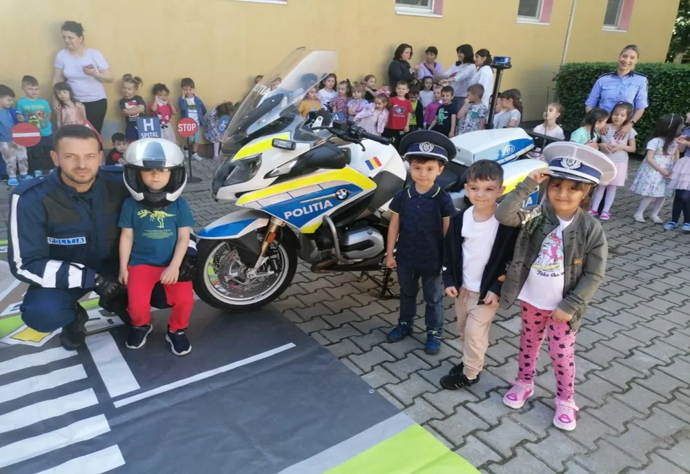 Preșcolarii buzoieni, buni cunoscători ai regulilor de circulație și discipoli ai conduitei preventive