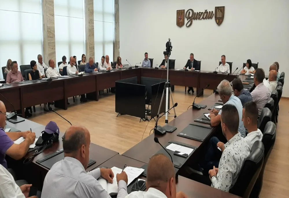 Întâlnire la Prefectura Buzău pentru a stabili procedurile, graficul și formularele ce vor fi folosite în constatarea pagubelor înregistrate de fermieri, la culturile de toamnă