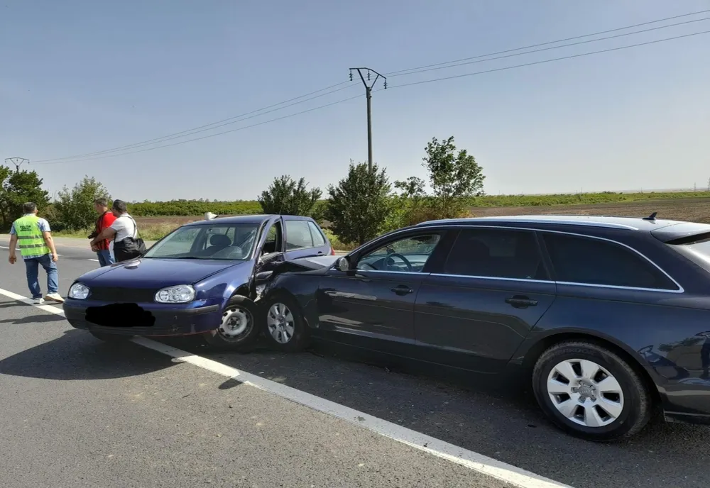 Șofer în vârstă de 87 de ani implicat într-un accident pe DN2E85