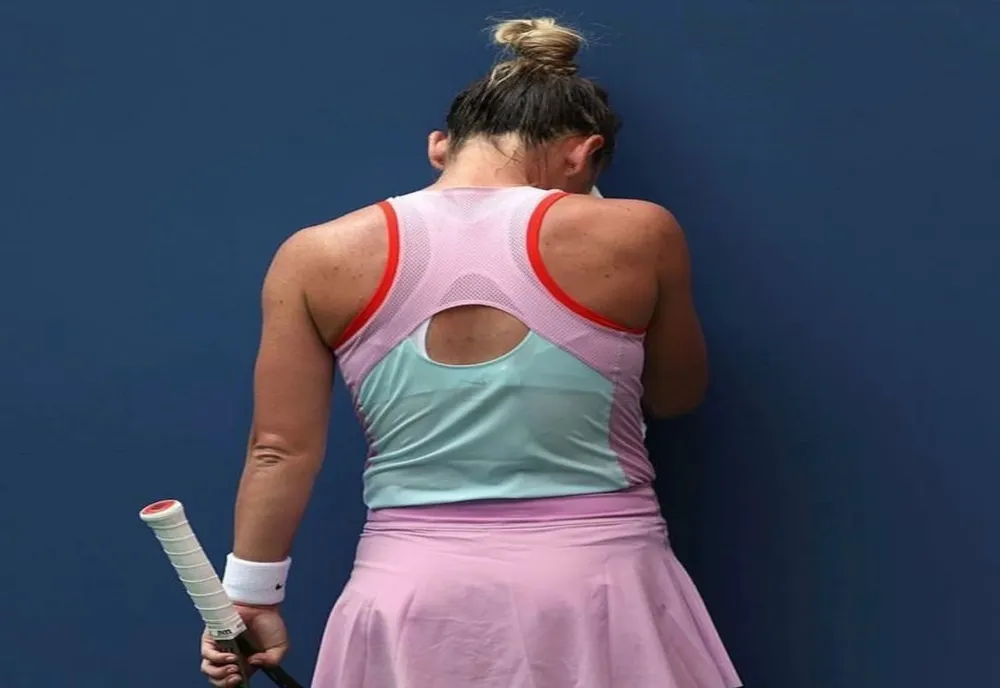 Cum arată Simona Halep după intervenția chirurgicală la nas