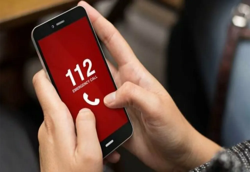112 nu este o joacă. O minoră de 10 ani a sunat la 112 și a pus pe jar polițiștii 