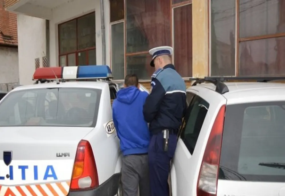 Bărbat din Râmnicu Sărat arestat preventiv pentru instigare la distrugere prin incendiere 