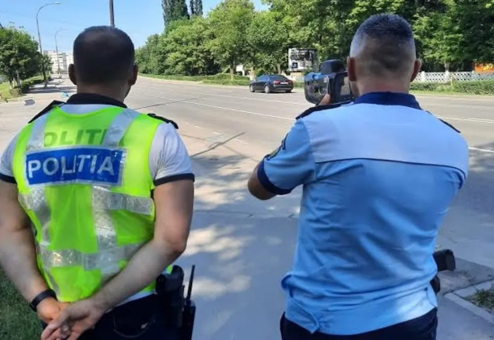 Un șofer de 26 de ani înregistrat de radar cu 124 km/h în timp ce rula pe DN2E85, în localitatea Limpeziș