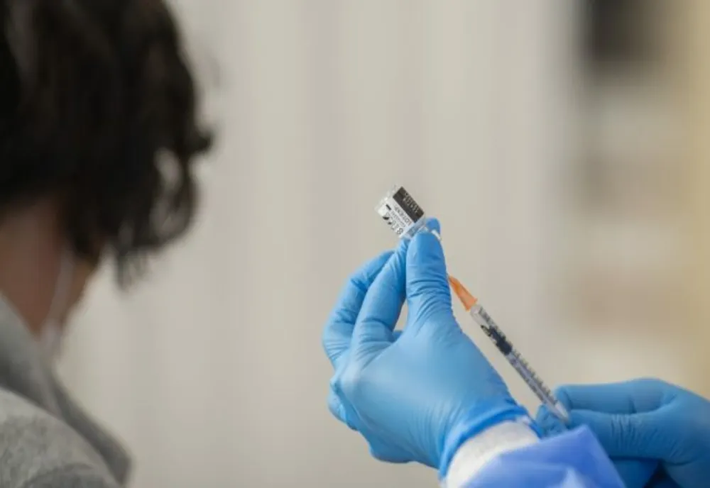 Raport ținut sub preș. Efectele ascunde ale vaccinurilor anti-COVID. Mii de români afectați - DOCUMENT