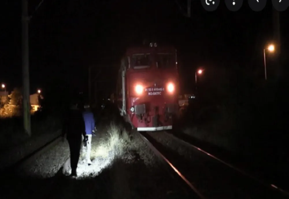 Bărbat din Reșița, accidentat mortal de trenul Interregio București- Suceava, în zona pasajului din spatele spitalului CFR Buzău