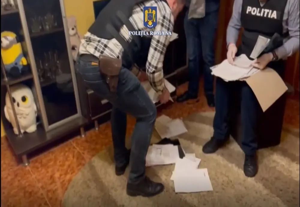 Video: Cinci percheziții domiciliare în județul Buzău la persoane bănuite de înșelăciune, fals în înscrisuri sub semnătură privată și uz de fals