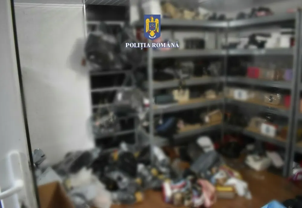 Video: Poliţiştii buzoieni au indisponibilizat bunuri susceptibile a fi contrafăcute, în valoare de peste 80.000 de lei