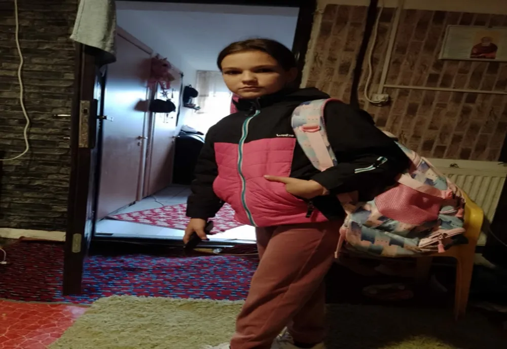 Minoră de 12 ani dată dispărută. Polițiștii au demarat verificări de găsire a minorei