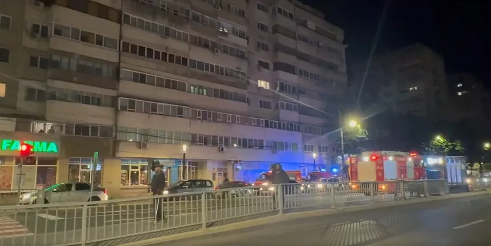 Intervenție contracronometru la Buzău, după ce s-au semnalat scurgeri de gaze într-un imobil | VIDEO