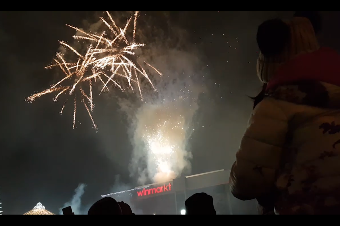 Video | Revelion  grandios în Piața Dacia. Buzoienii au petrecut pînă dimineața