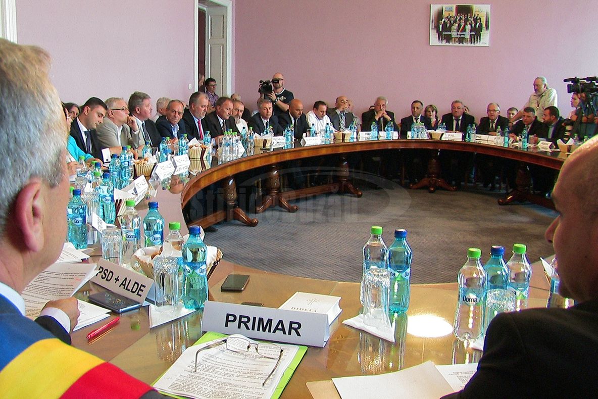 Controverse, pe tema comasării școlilor din Buzău