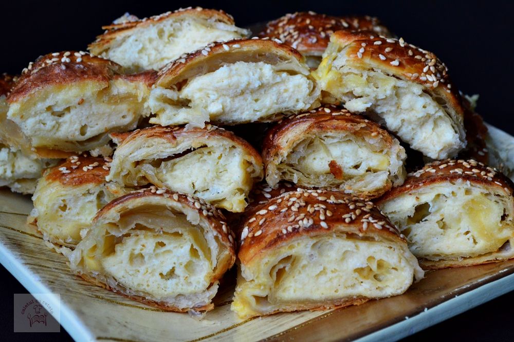 Consumatorii buzoieni, păcăliți. Grăsimi hidrogenate în loc de brînză