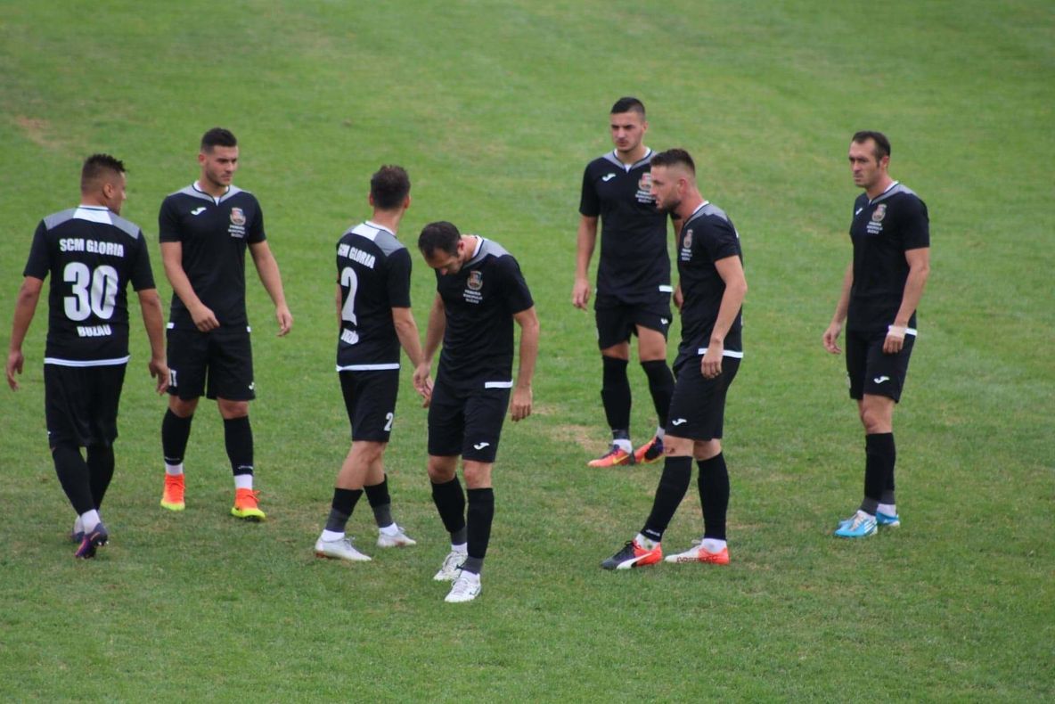 Amicale tari, pentru Gloria, în presezon