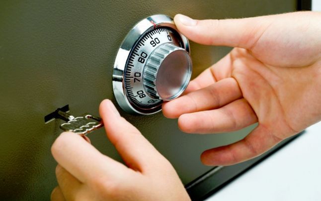 Tupeu de hoț: a furat chiar din seiful firmei la care lucra