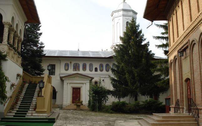 Arhiepiscopia Buzăului și Vrancei explică cum au fost descoperite osemintele umane din propria curte