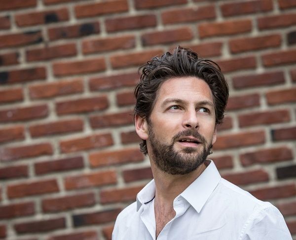 Pierre Donore concertează la Buzău. Accesul la concert, gratuit