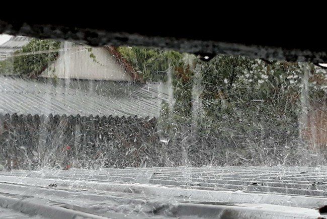 Avertizare meteo! Vor fi vijelii și averse torențiale