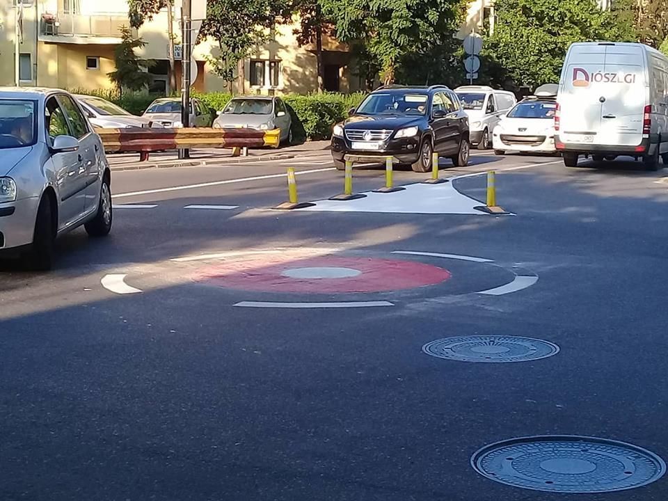 Un nou sens giratoriu într-o intersecție importantă din oraș