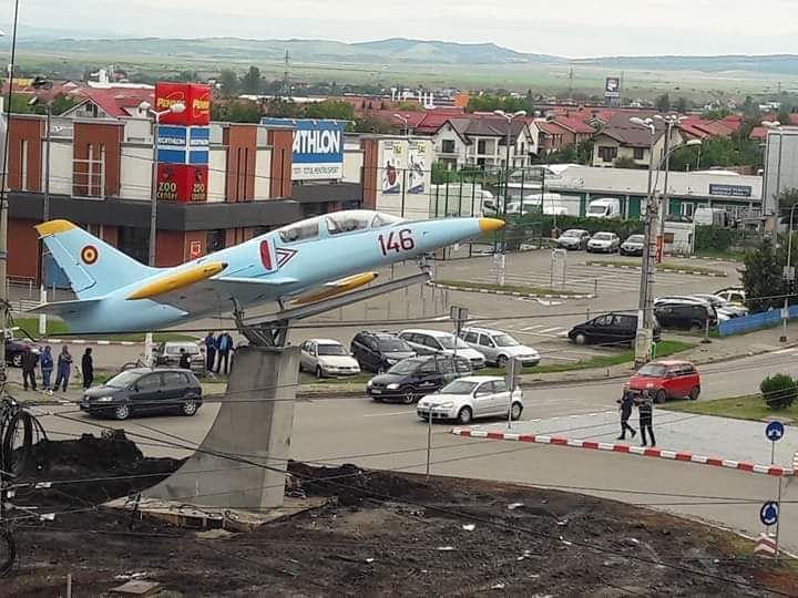 Avion Albatros, în rondul de pe Unirii Nord