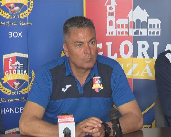 "Iliesta", supărat pe toată lumea