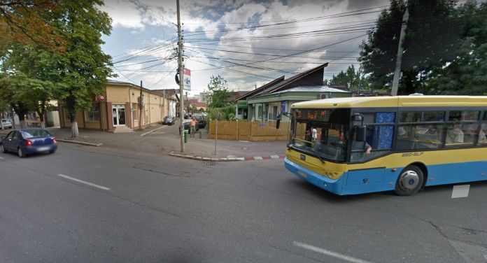 A plouat cu amenzi, pe o stradă cu "sens unic" din Buzău