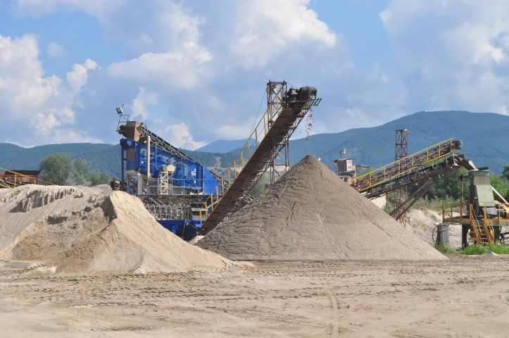 Controale în balastierele din județul Buzău. S-au descoperit numeroase nereguli